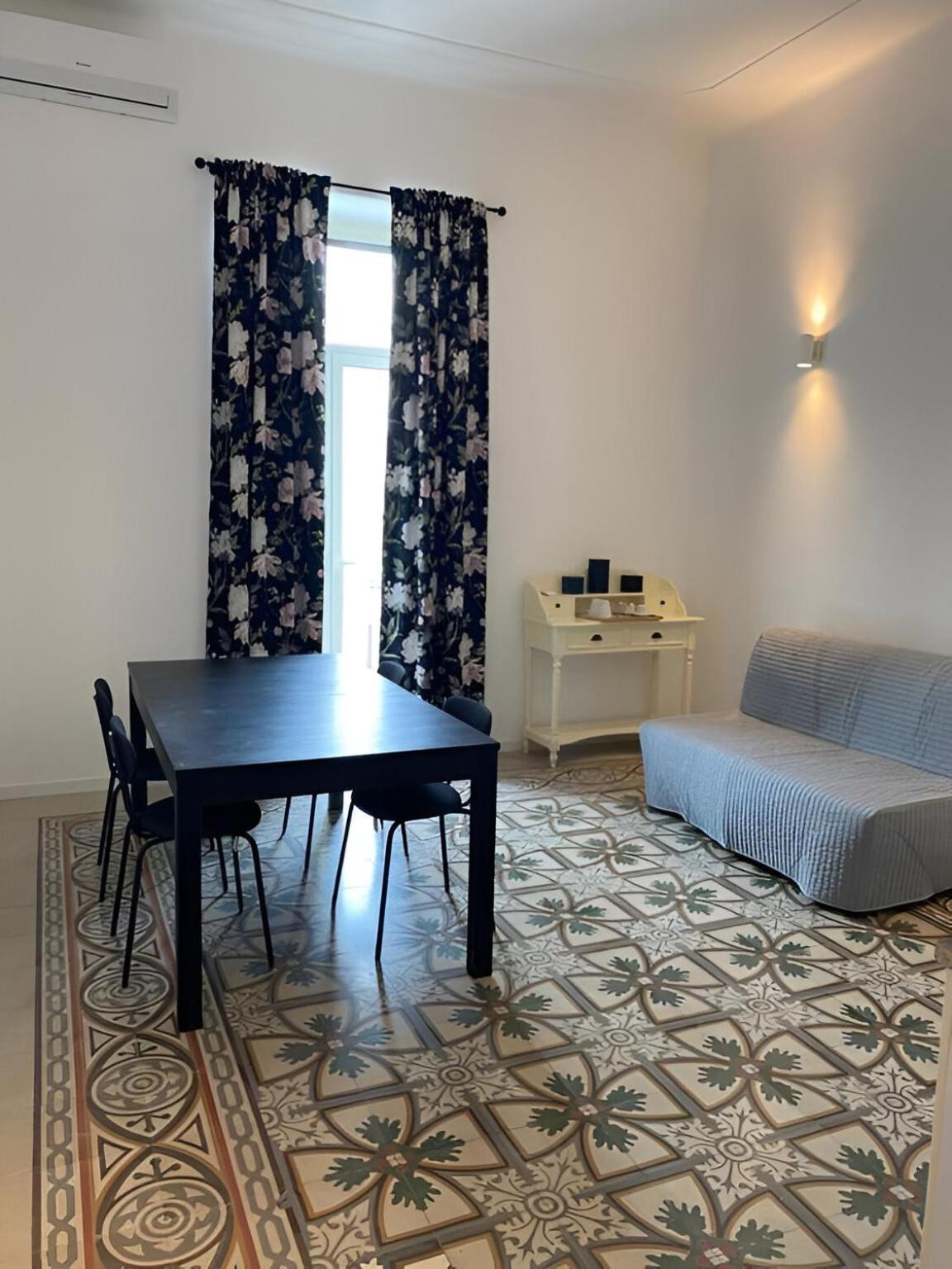 Bari Landlord 242 - Central Station Apartments 외부 사진
